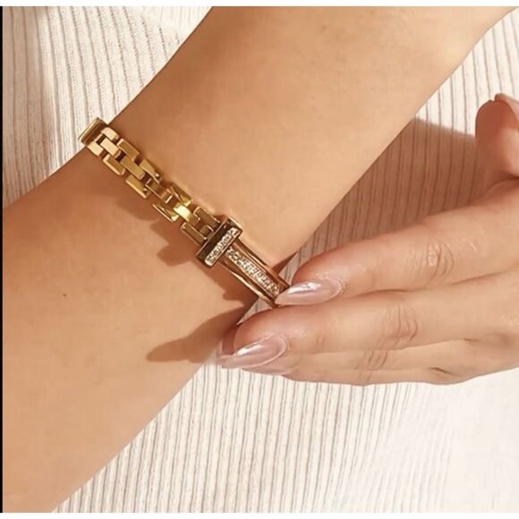 👠 Gold Link Cz Diamond Bangle Bracelet - Picture 10 of 17